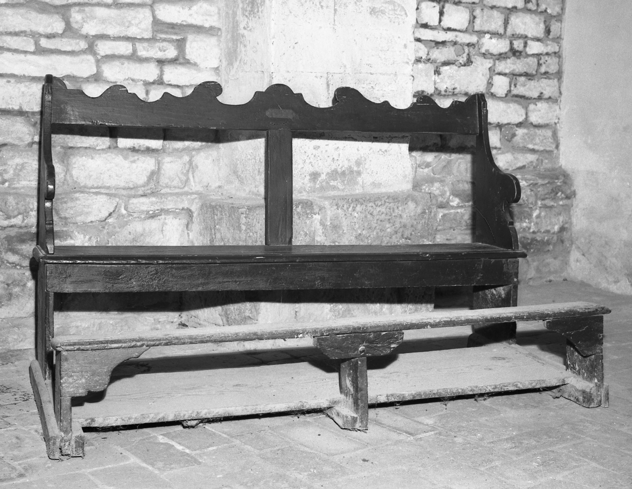 panca con inginocchiatoio - bottega tosco-umbra (sec. XVIII)