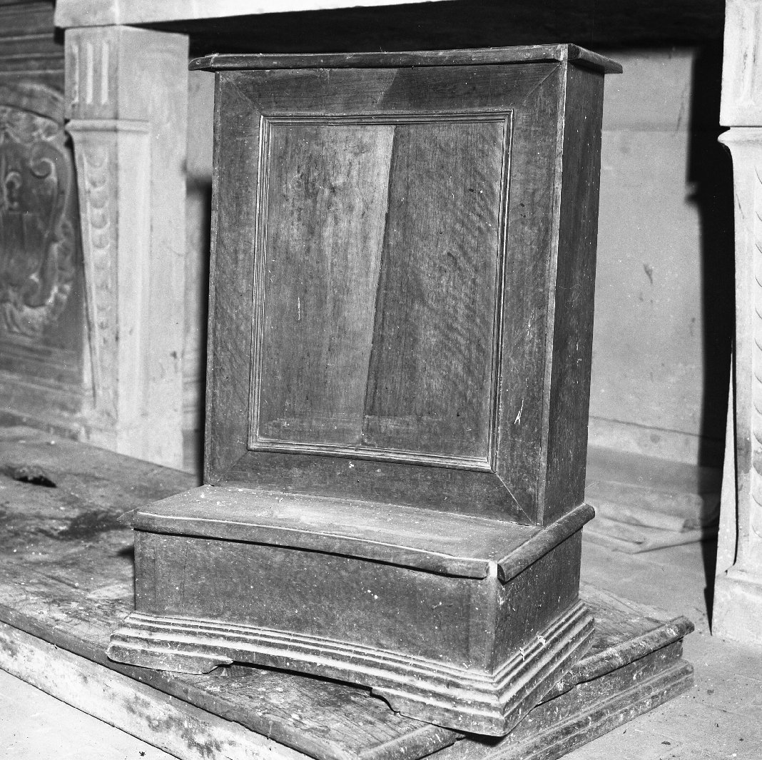 inginocchiatoio, serie - bottega toscana (sec. XVIII)