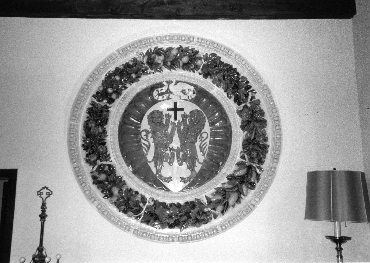 stemma gentilizio della famiglia Lotteringhi della Stufa (rilievo) di Della Robbia Andrea (secc. XV/ XVI)