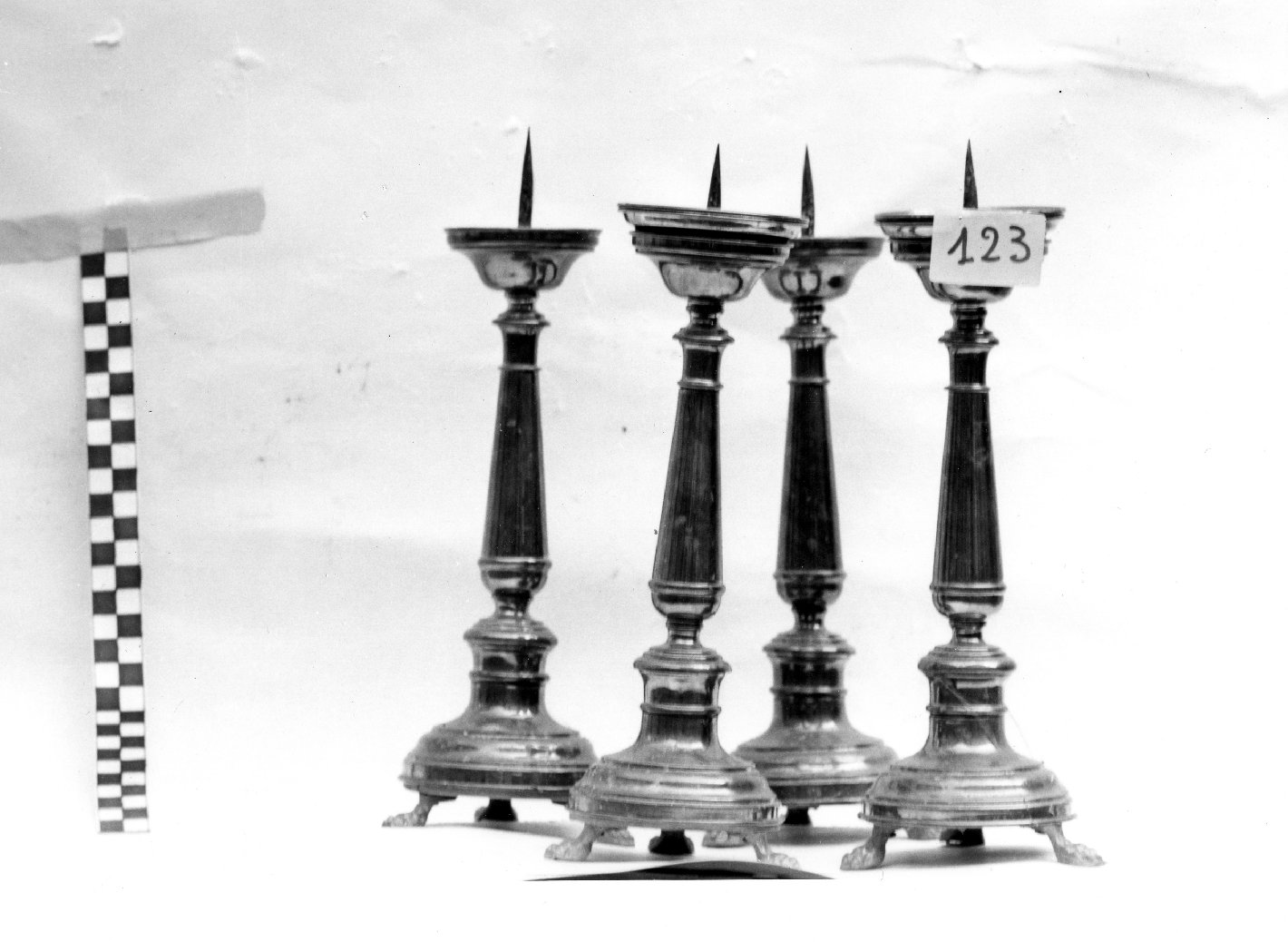 candeliere, serie - bottega senese (inizio sec. XIX)