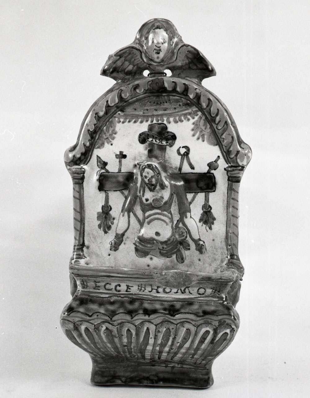 deposizione di Cristo dalla croce (acquasantiera) - bottega derutese (sec. XVII)