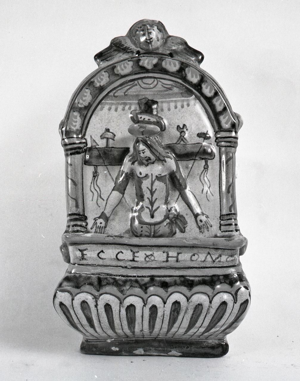 deposizione di Cristo dalla croce (acquasantiera) - bottega derutese (sec. XVII)