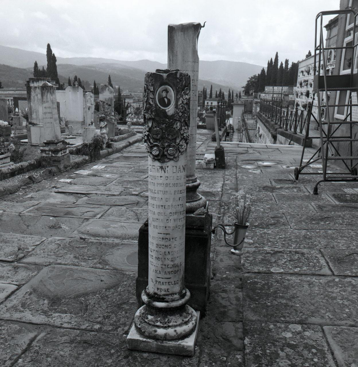 cippo - bottega aretina (sec. XX)