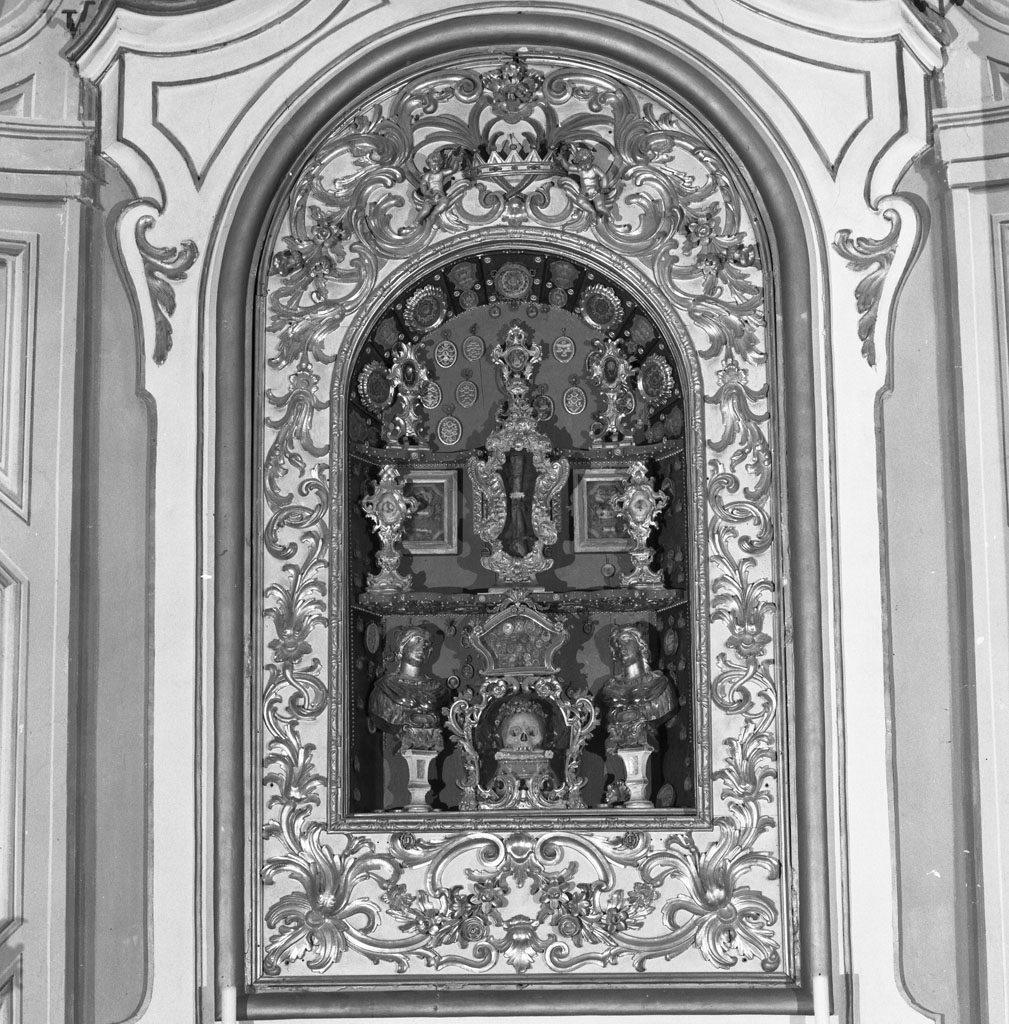 cornice, elemento d'insieme - manifattura toscana (sec. XVIII)