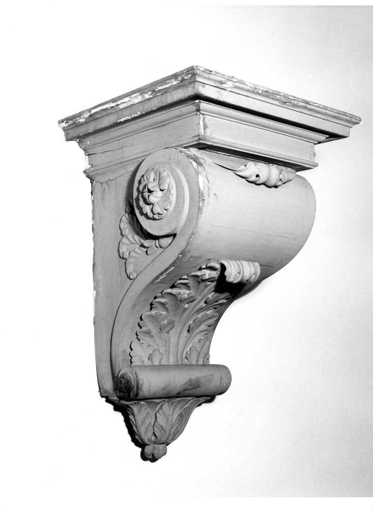 mensola, serie - bottega aretina (sec. XVIII)