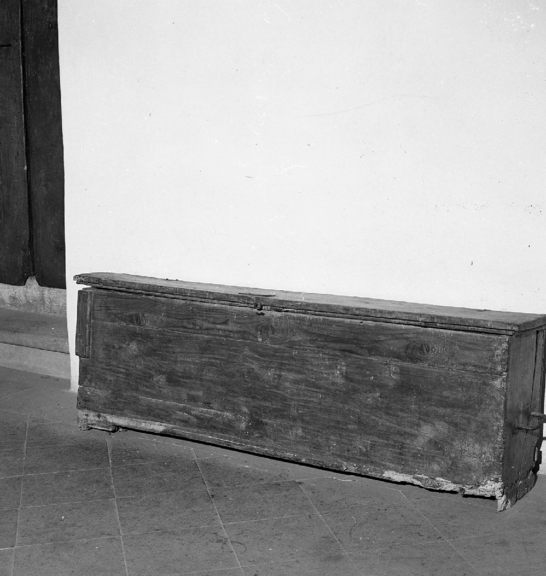 cassapanca - bottega aretina (sec. XVIII)