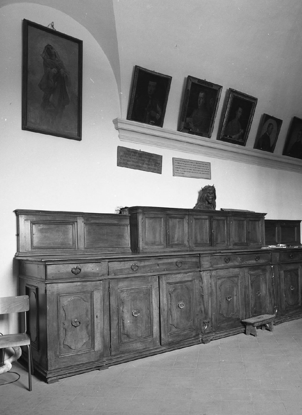 armadio da sacrestia - bottega toscana (metà sec. XVIII)