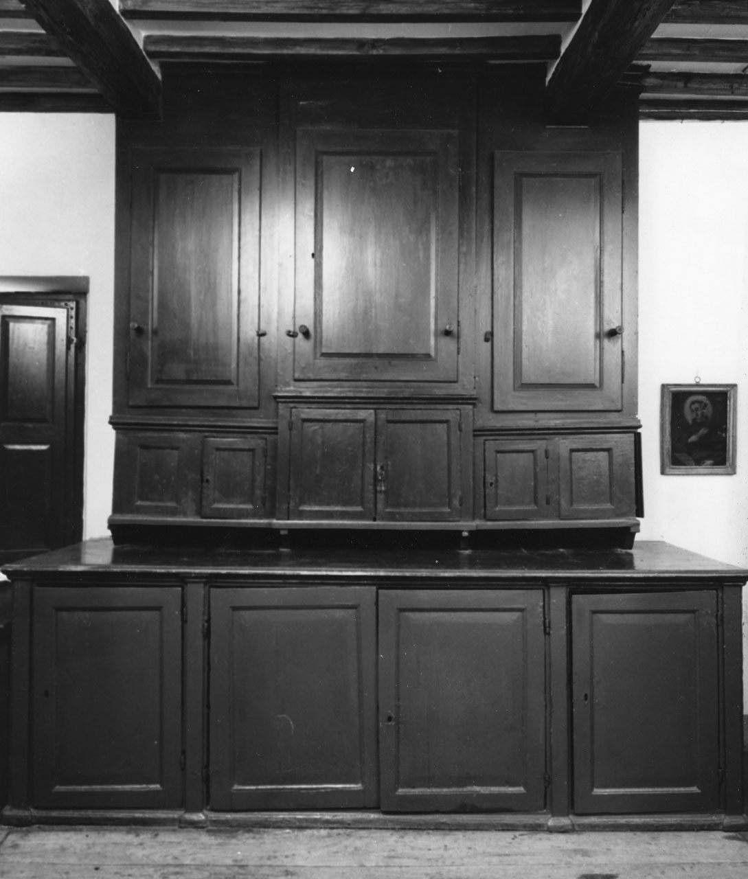 armadio da sacrestia, opera isolata - bottega toscana (prima metà sec. XVIII)