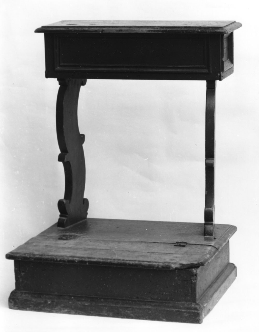 inginocchiatoio, opera isolata - bottega toscana (inizio sec. XIX)