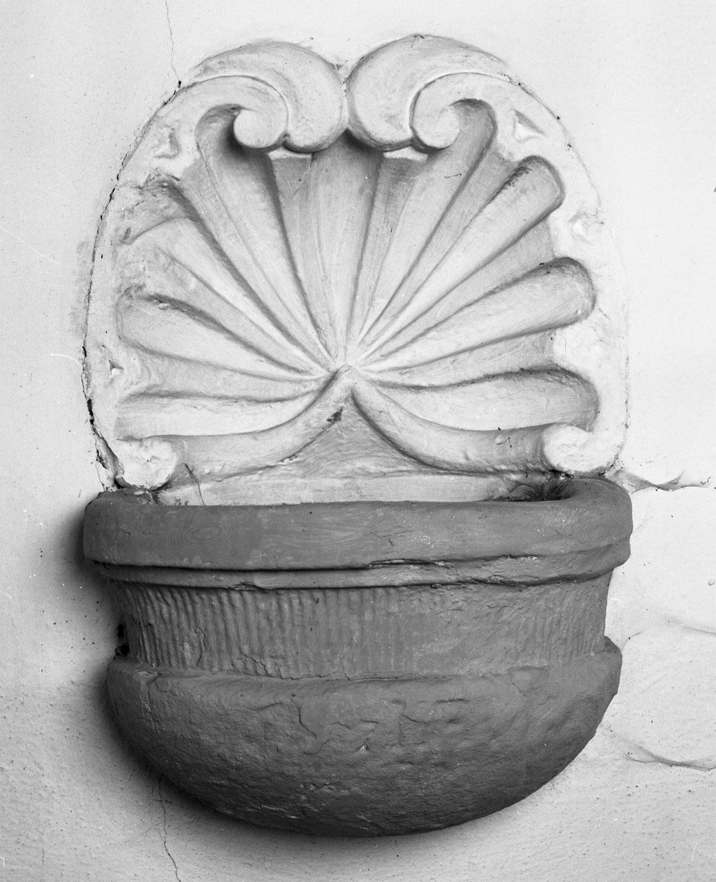 acquasantiera da parete, opera isolata - bottega toscana (prima metà sec. XIX)