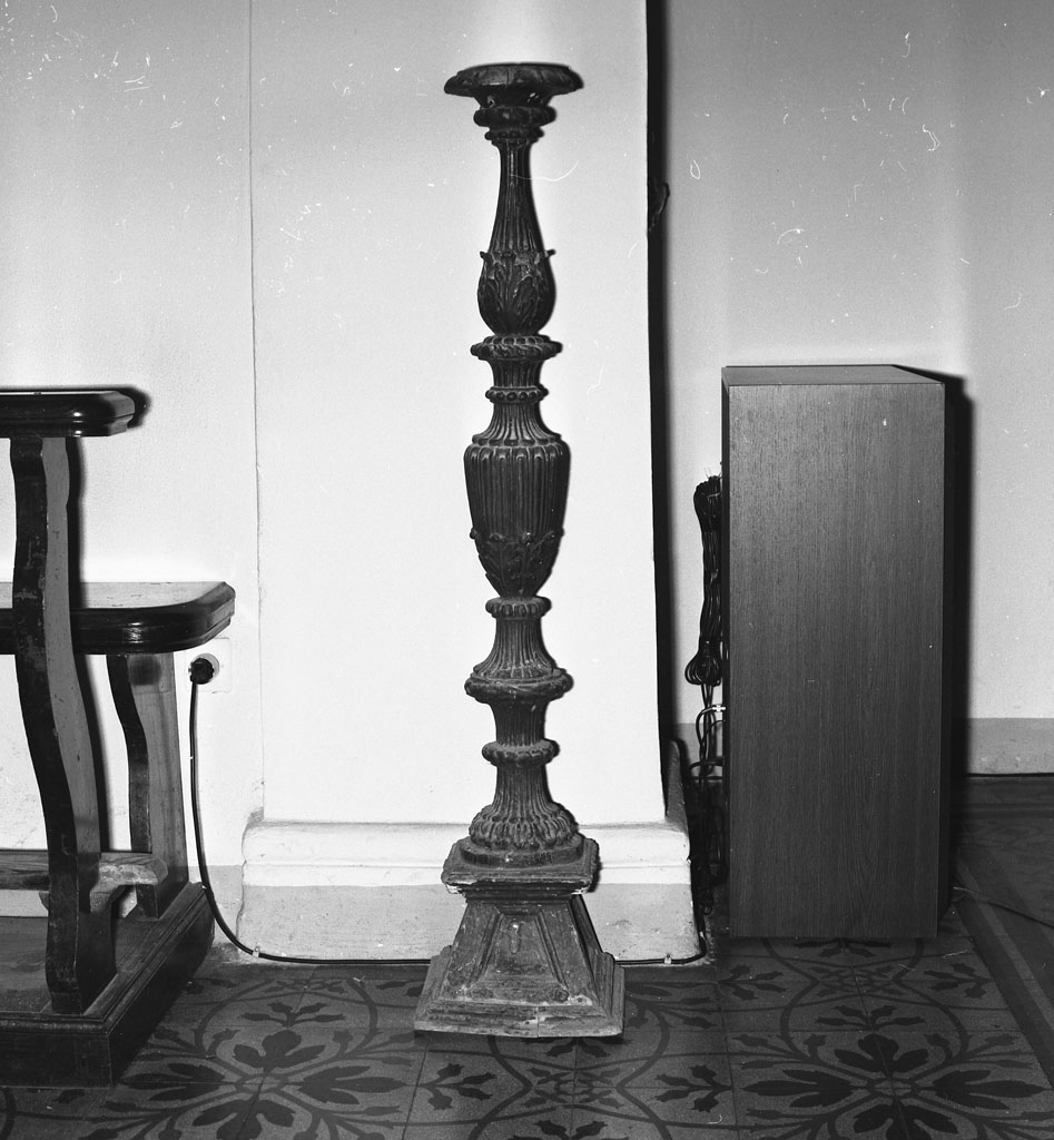 candelabro portatile, coppia - bottega toscana (prima metà sec. XVII)