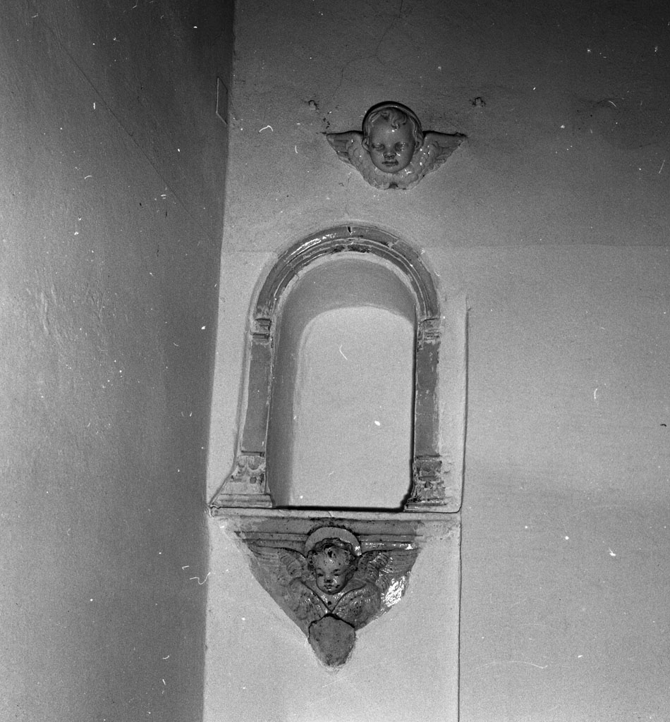 tabernacolo murale - bottega robbiana (fine/inizio secc. XV/ XVI)