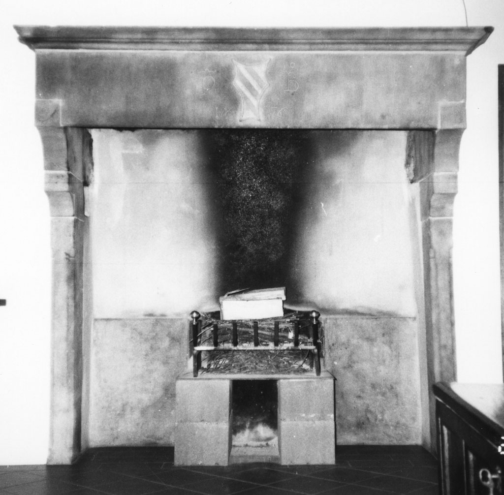 camino, opera isolata - bottega toscana (sec. XV)