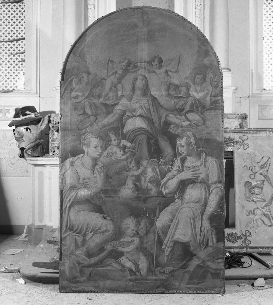 Madonna in gloria tra Santa Lucia e Santa Caterina d'Alessandria (dipinto) di Porta Orazio (fine/inizio secc. XVI/ XVII)