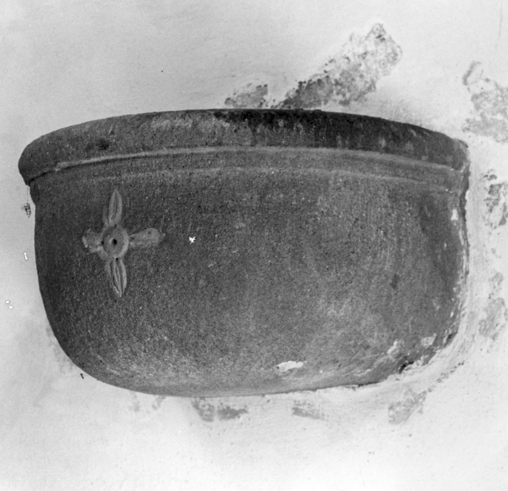 acquasantiera da parete - bottega aretina (sec. XVIII)