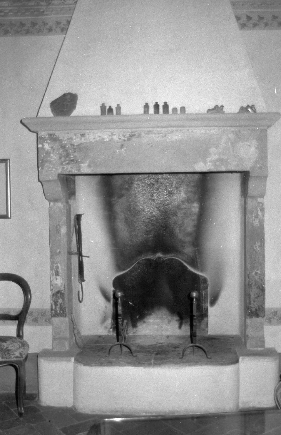 mostra di camino - bottega aretina (sec. XVIII)