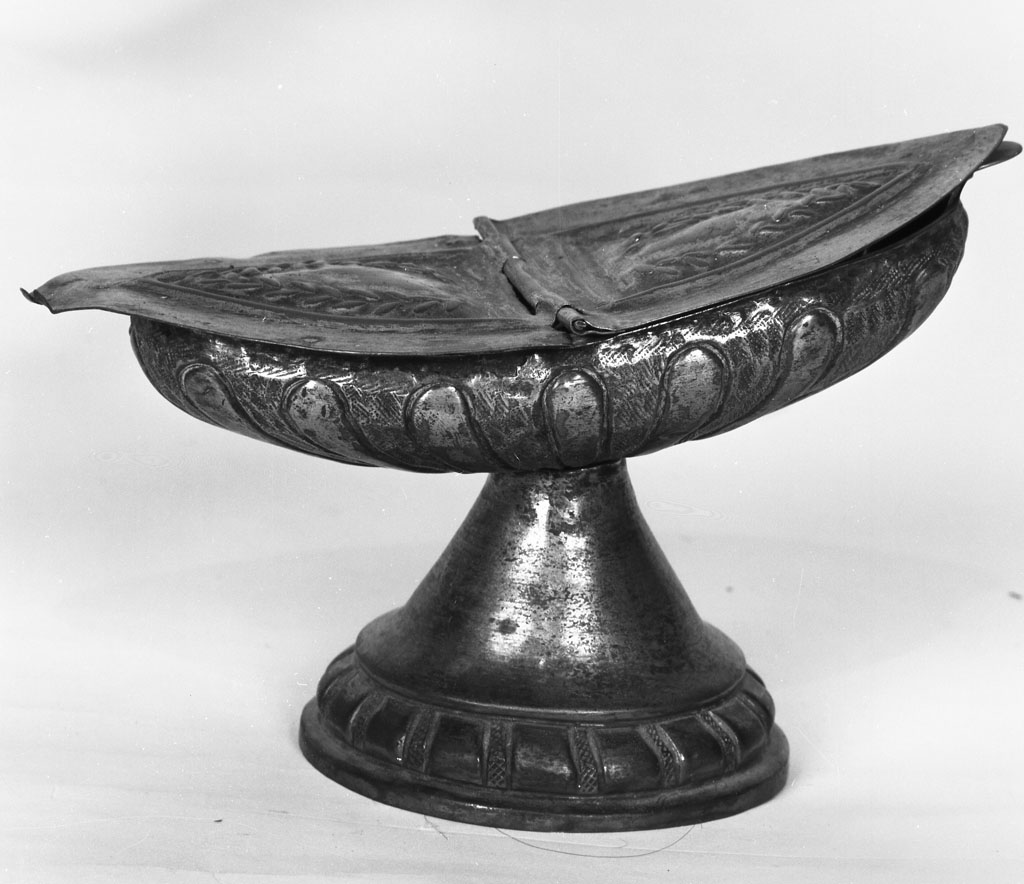 navicella portaincenso - a doppia valva - bottega toscana (secc. XVIII/ XIX)
