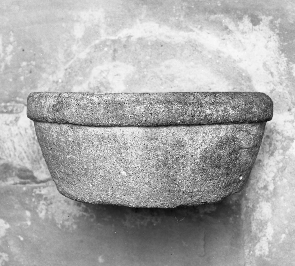 acquasantiera - bottega toscana (sec. XVII)