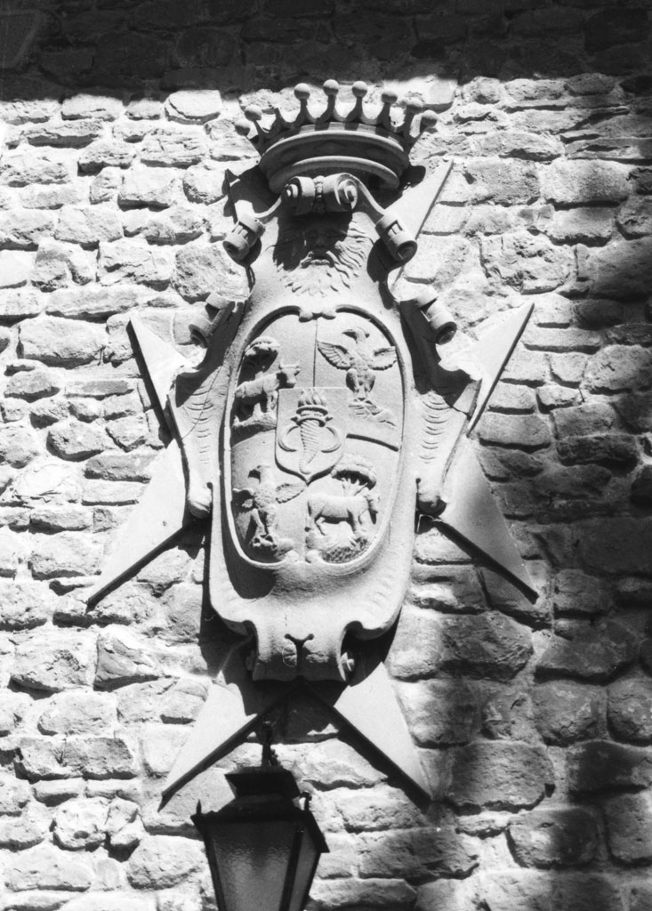 stemma gentilizio della famiglia Flamini (rilievo, opera isolata) - bottega aretina (sec. XIX)