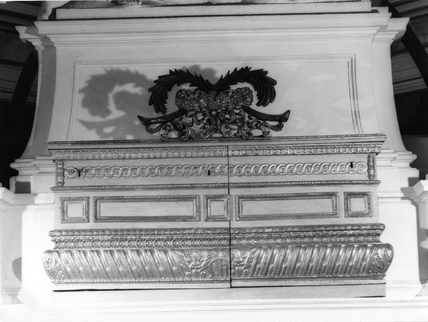 urna - a sarcofago - bottega toscana (sec. XVIII)