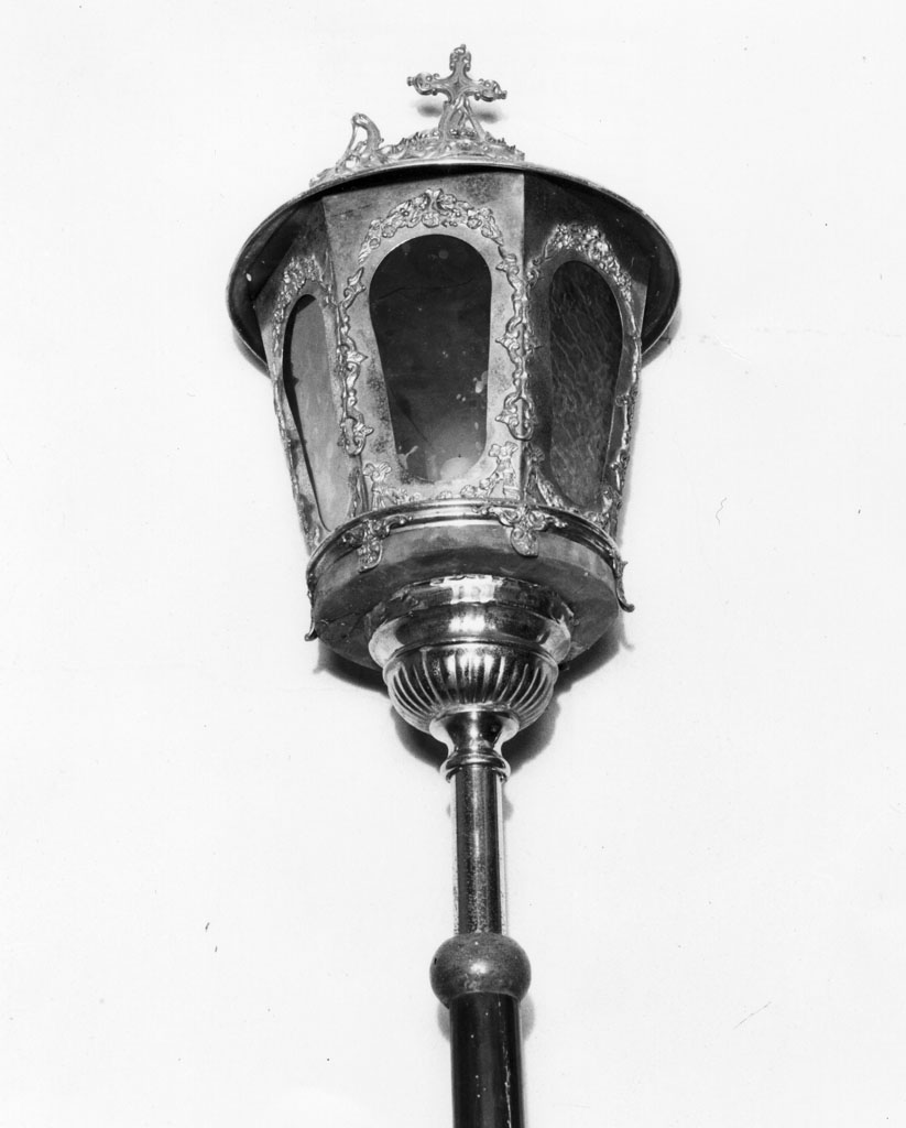 lanterna processionale - bottega toscana (primo quarto sec. XX)