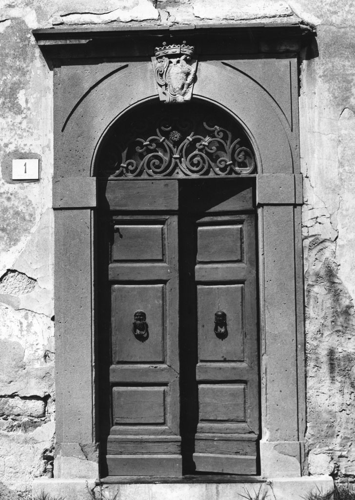 porta - a due battenti - bottega toscana (sec. XVIII)