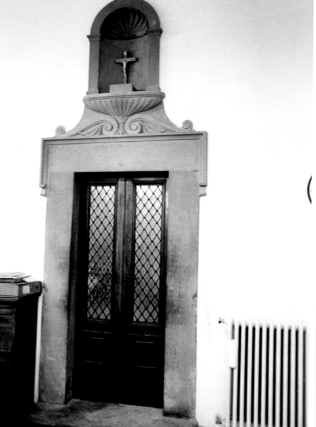 portale - bottega toscana (fine/inizio secc. XVI/ XVII)