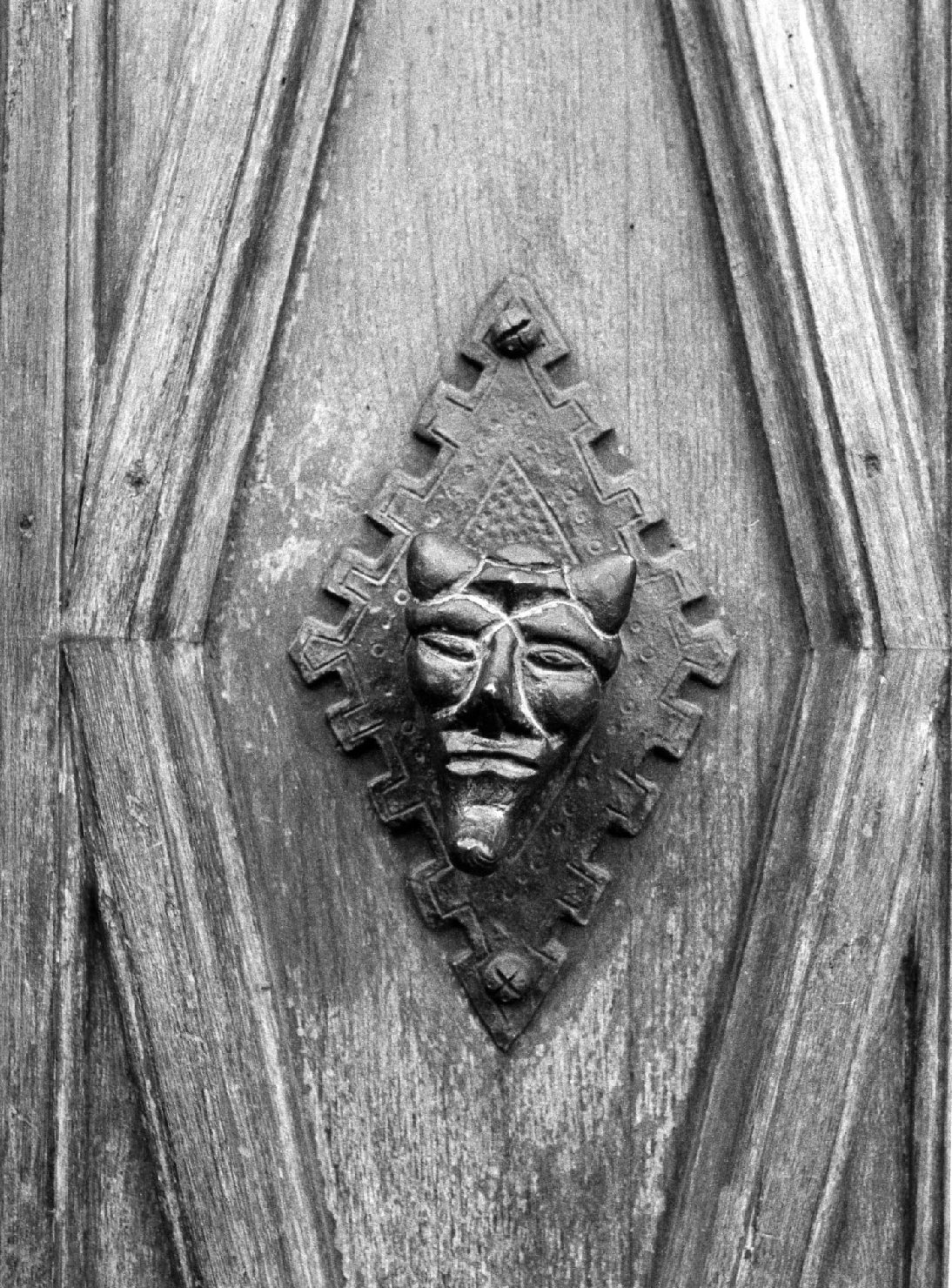 maniglia di porta, serie - bottega aretina (fine/inizio secc. XVIII/ XIX)