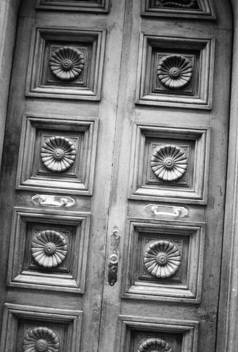 portone - a due battenti - bottega aretina (sec. XX)