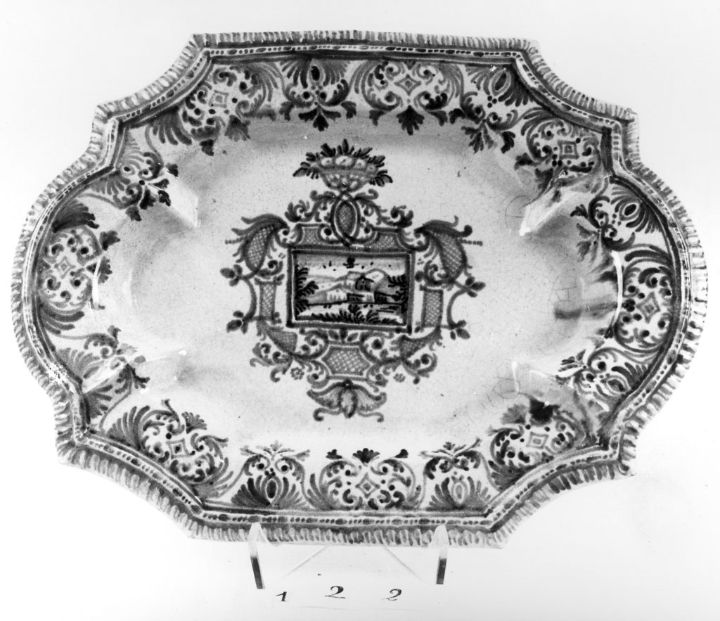 vassoio - bottega Italia settentrionale (sec. XVIII)