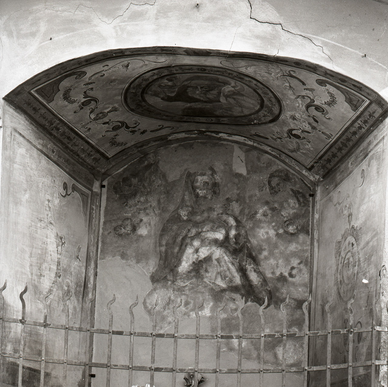 Madonna con Bambino (dipinto) di Torri Teofilo (attribuito) (secc. XVI/ XVII)