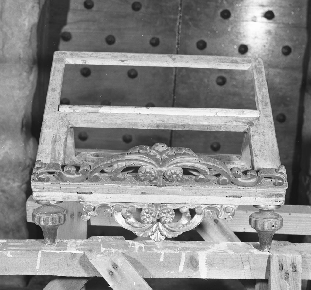 leggio d'altare - bottega aretina (primo quarto sec. XIX)