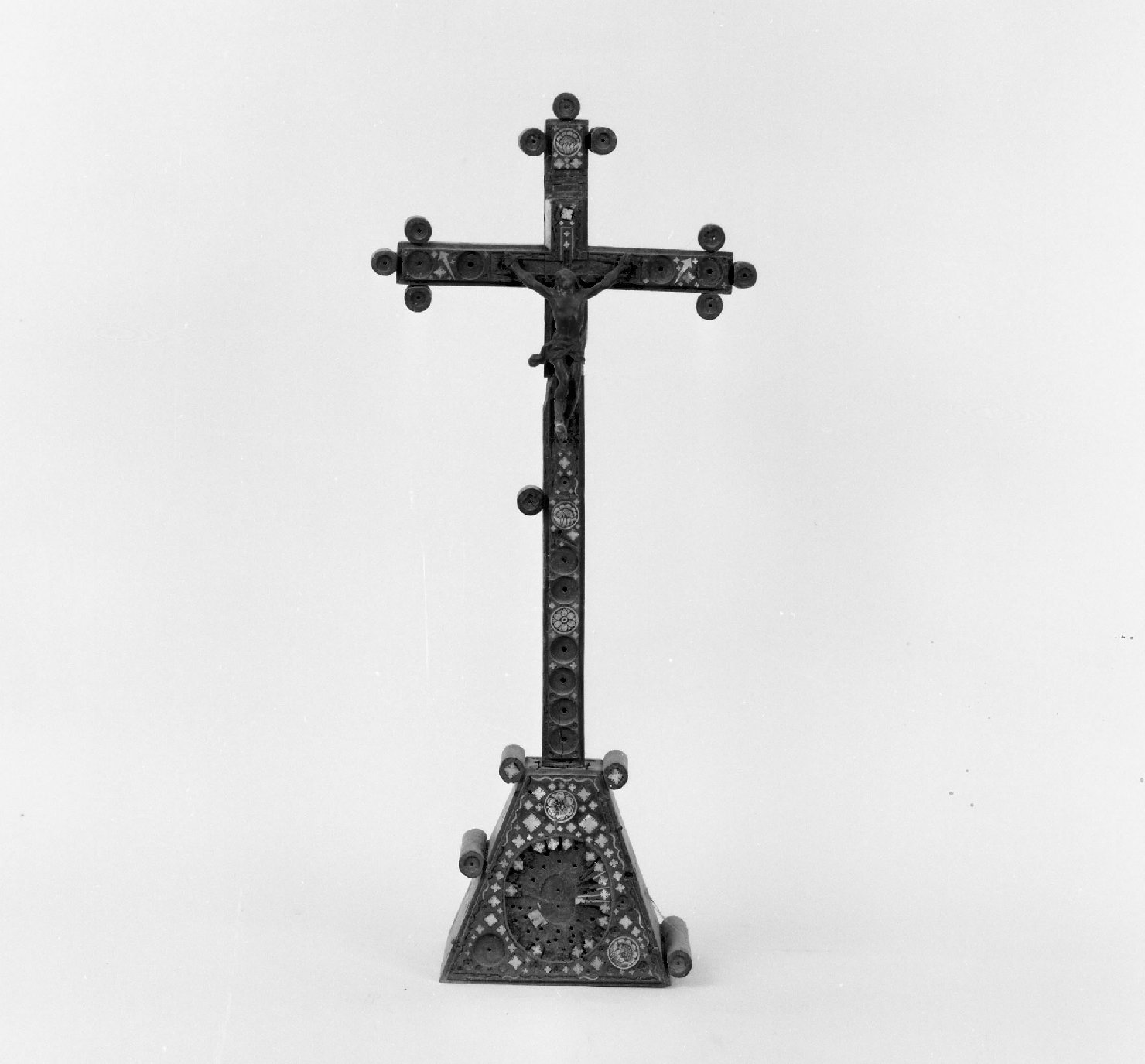 croce - bottega toscana (prima metà sec. XVIII)