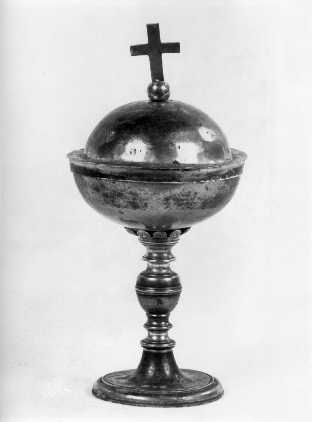 pisside - bottega toscana (prima metà sec. XVIII)