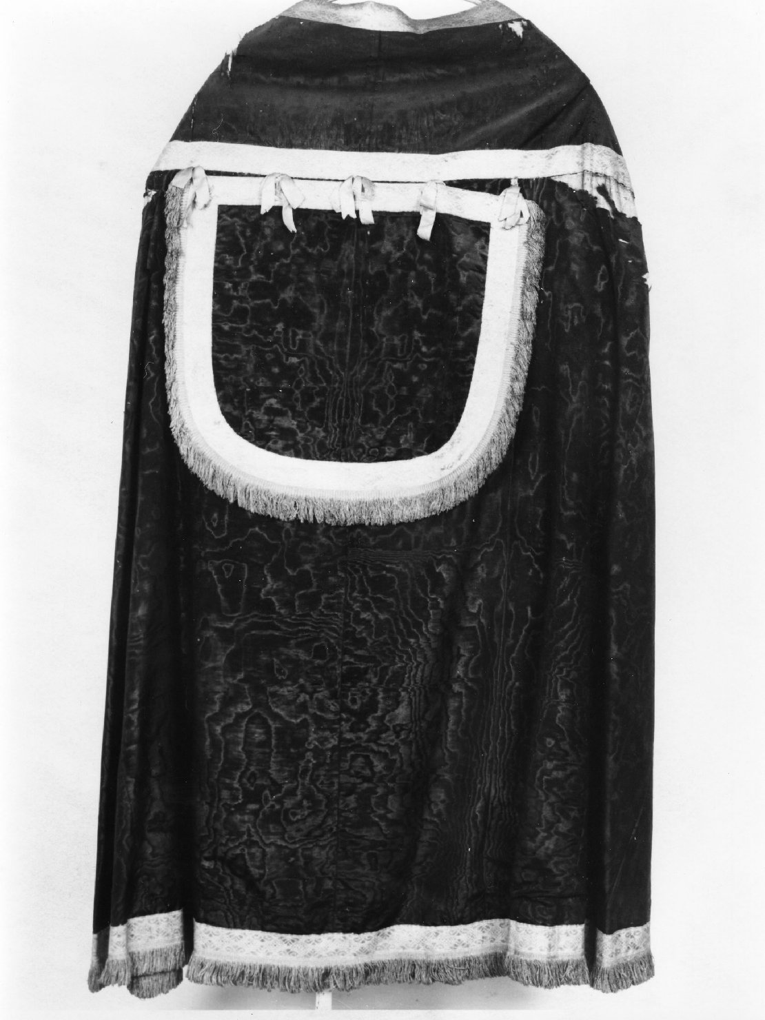 piviale - manifattura toscana (prima metà sec. XIX)