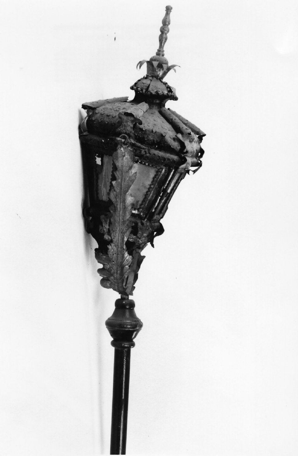 lanterna processionale - bottega toscana (seconda metà sec. XIX)