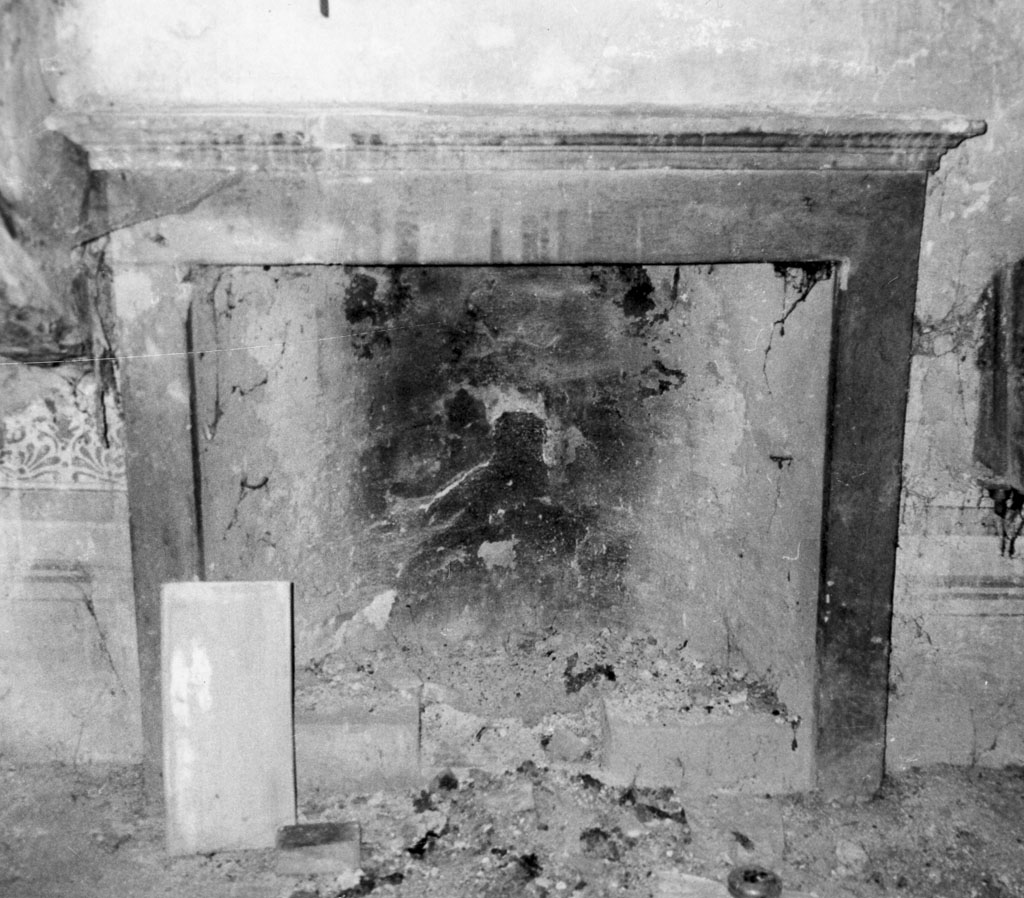 caminetto - bottega toscana (secc. XIX/ XX)