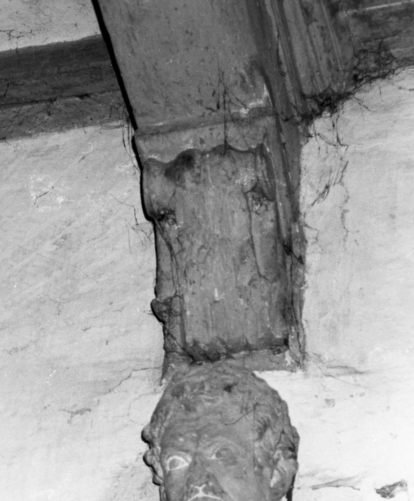 mensola - a voluta - bottega toscana (sec. XVII)