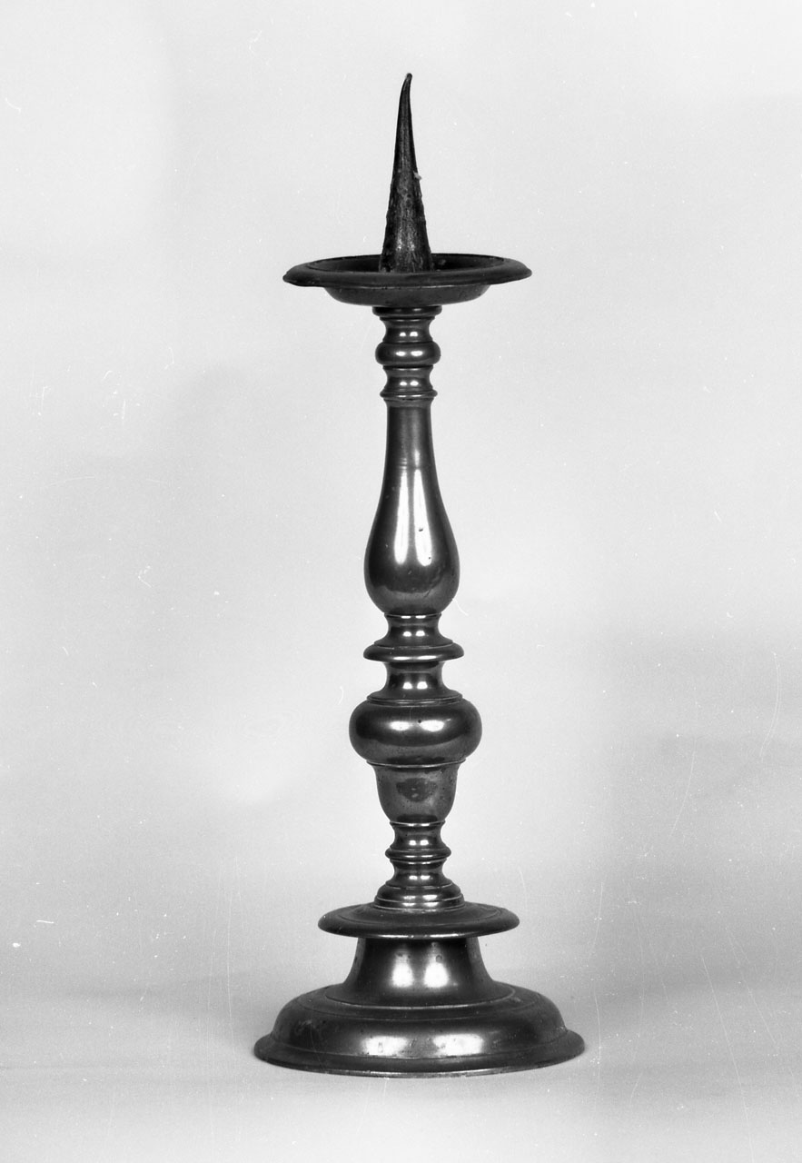 candeliere d'altare, serie - bottega toscana (seconda metà sec. XVII)