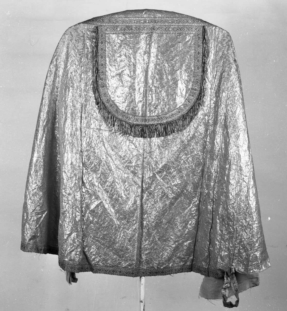 piviale - manifattura toscana (prima metà sec. XIX)