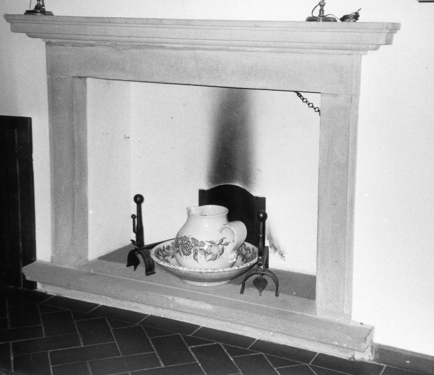 camino - bottega aretina (sec. XX)