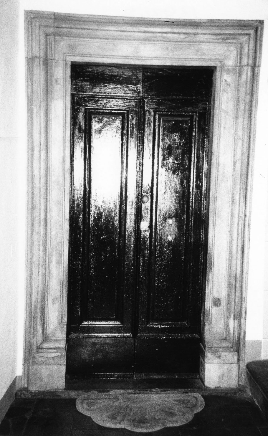 portale - bottega aretina (fine/inizio secc. XVI/ XVII)