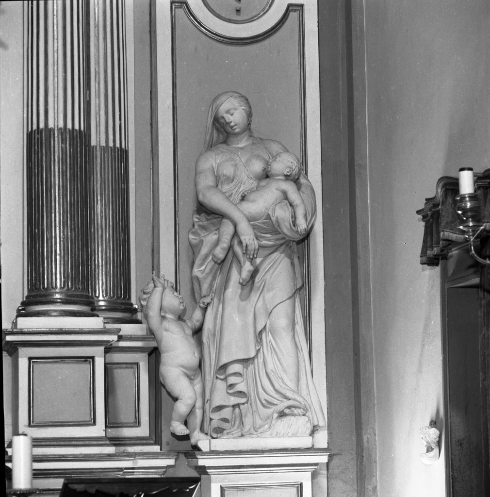 Carità (scultura) di Fabbrucci Francesco (sec. XVIII)