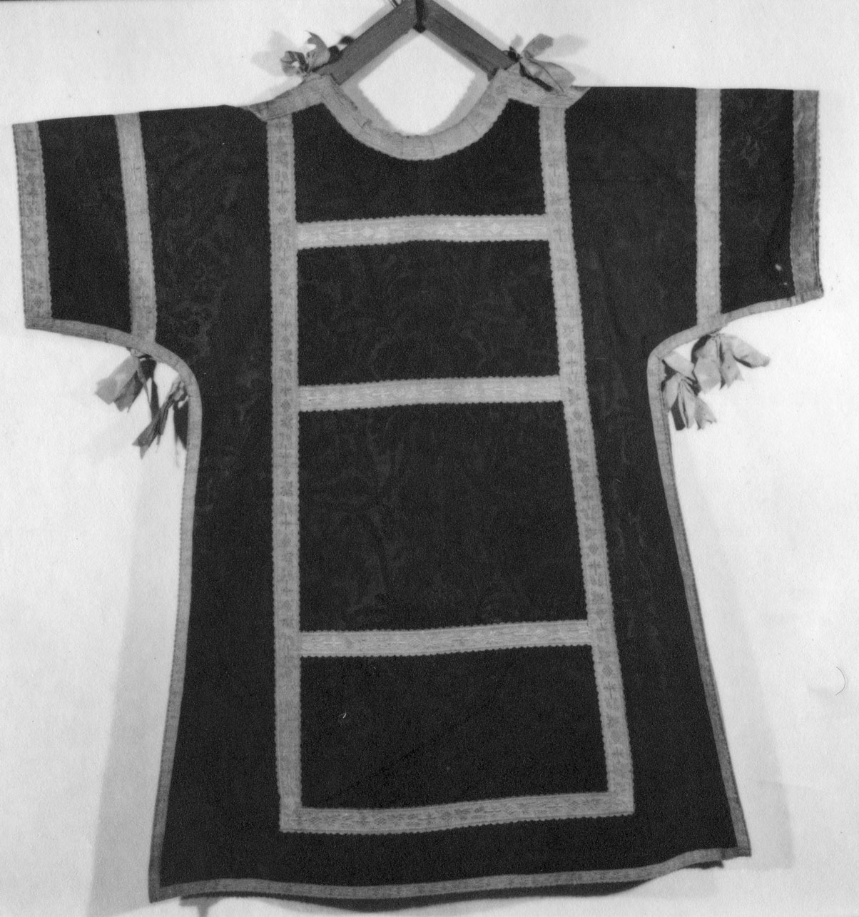 dalmatica, serie - manifattura italiana (fine/inizio secc. XVIII/ XIX)