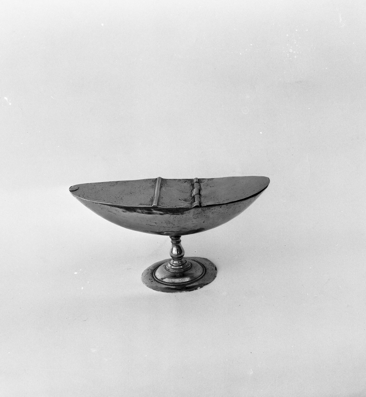 navicella portaincenso - bottega toscana (sec. XVI)