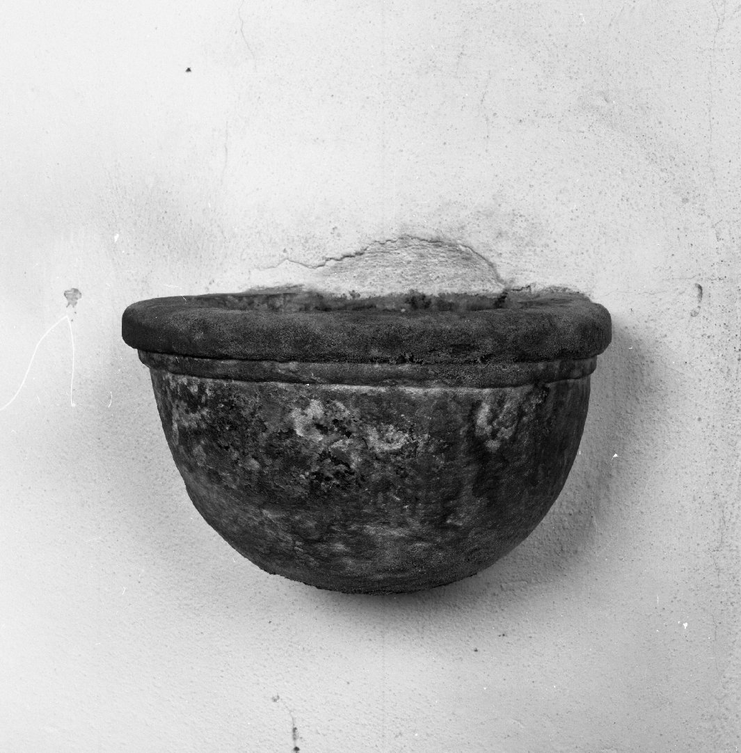 acquasantiera da parete - bottega toscana (prima metà sec. XIX)