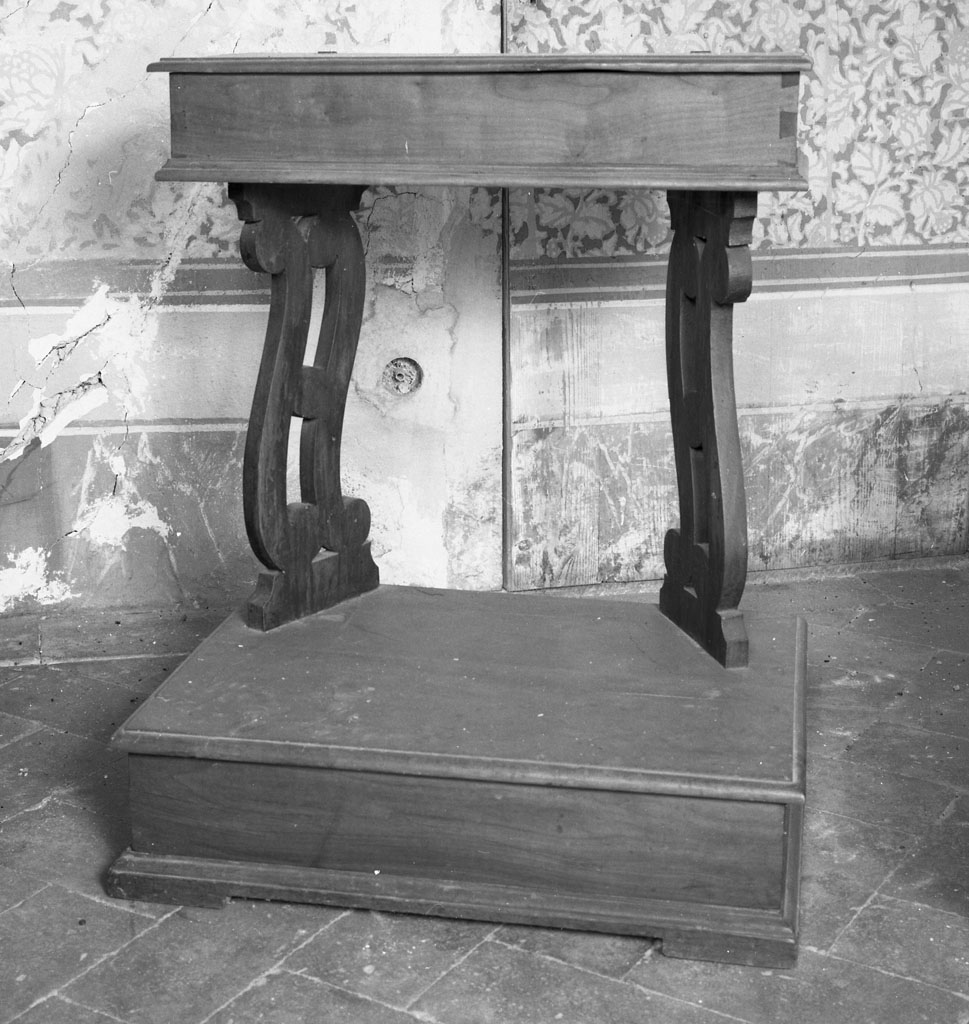 inginocchiatoio, serie - manifattura toscana (fine/inizio secc. XVIII/ XIX)