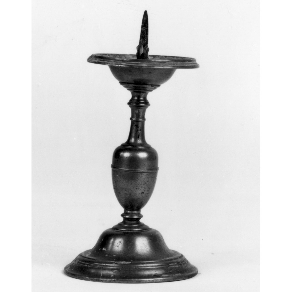 candeliere d'altare, coppia - bottega toscana (prima metà sec. XVII)