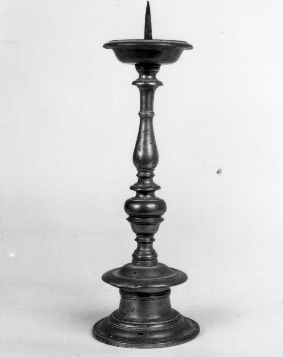 candeliere, coppia - bottega toscana (prima metà sec. XVIII)