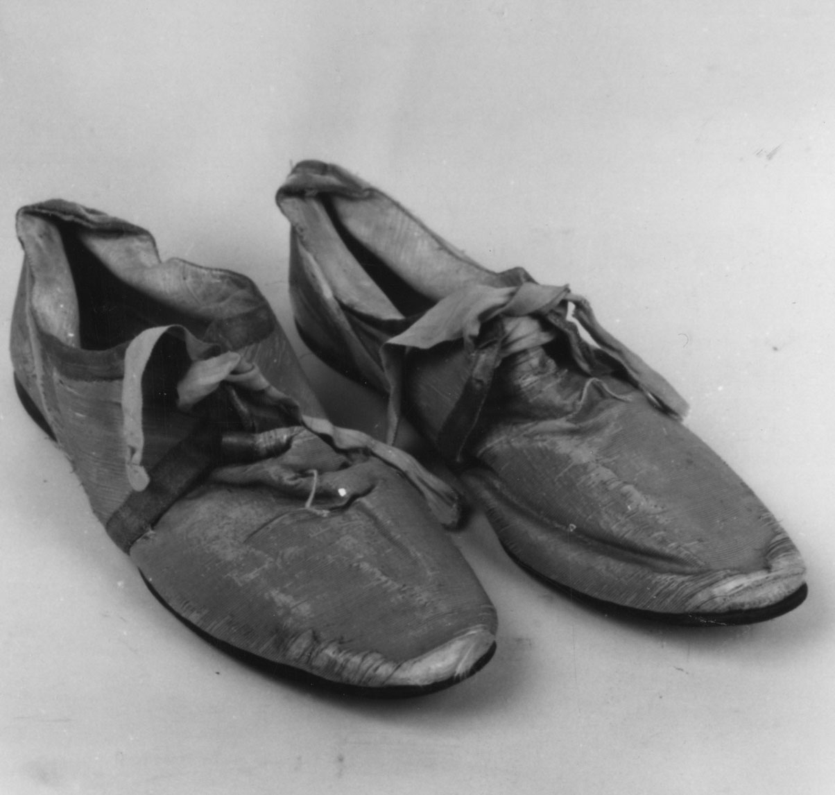 scarpa, paio - manifattura Italia centrale (prima metà sec. XIX)